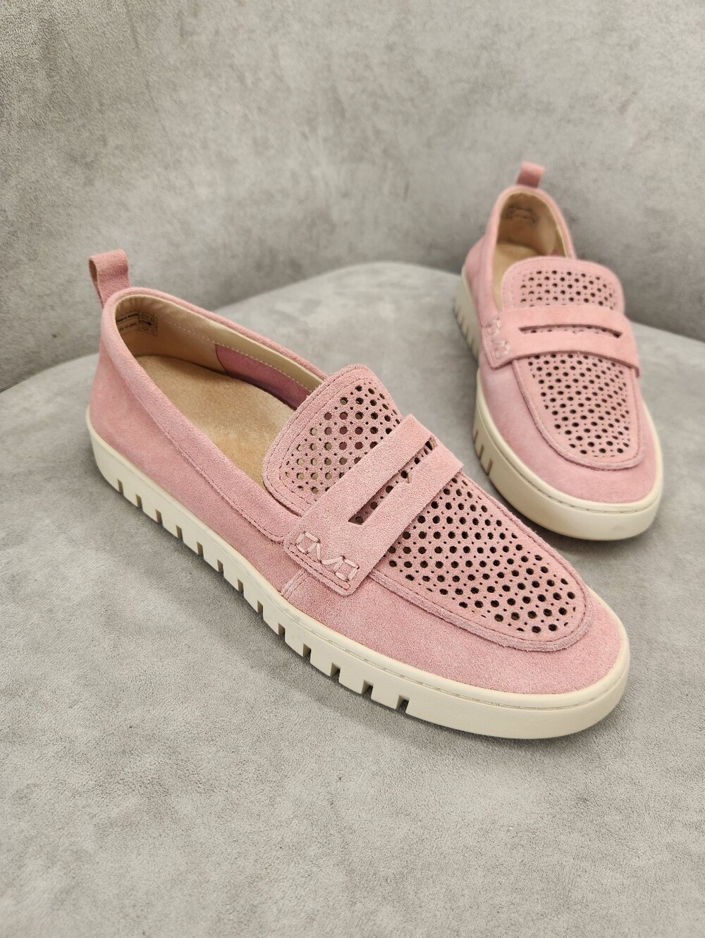 Vionic Penny Loafers 6.5 Pale Pink Suede Uptown Perforated Comfy Preppy New$145